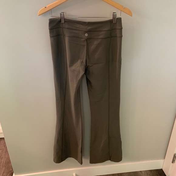 Lululemon Groove Pants - Picture 2 of 4